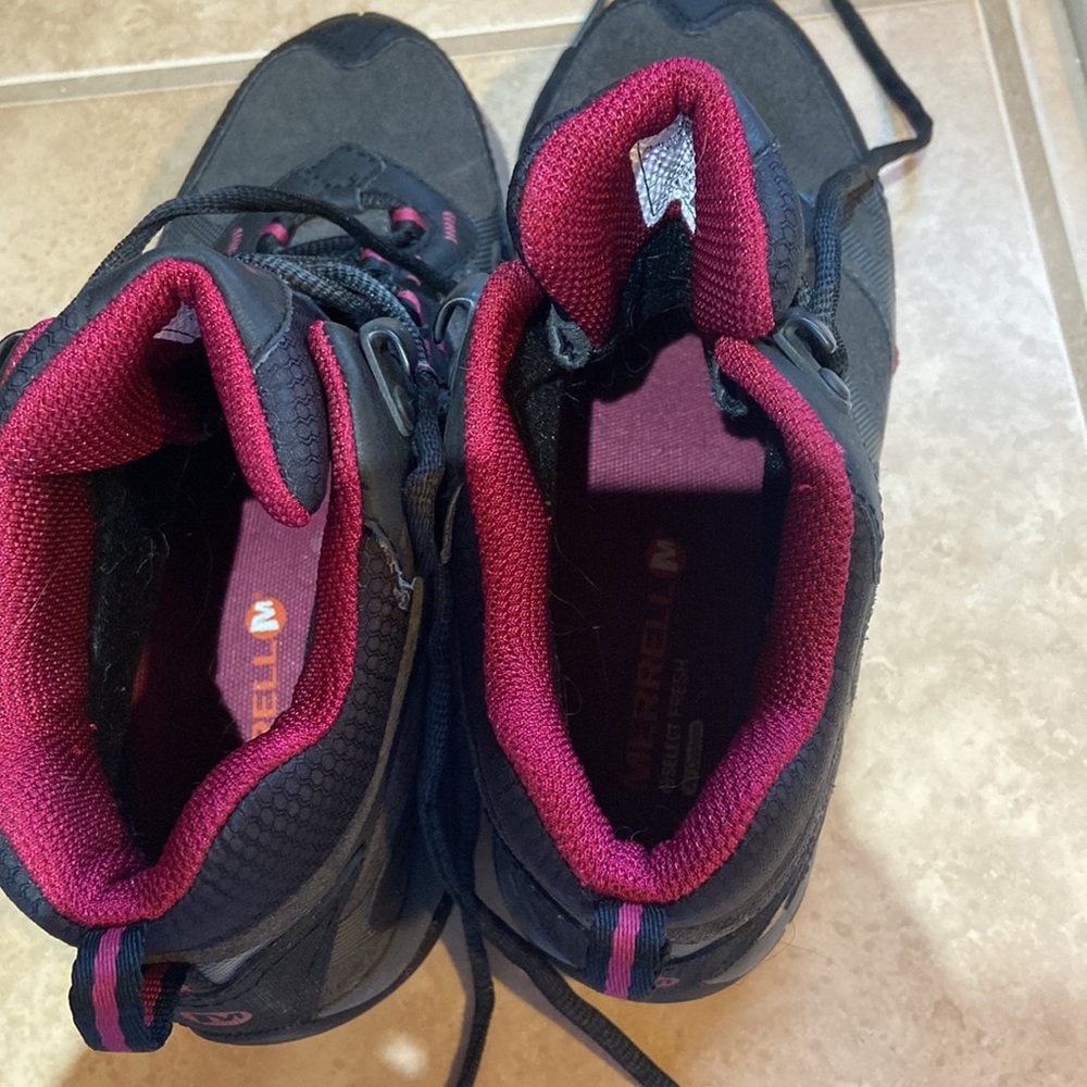 Merrell hiking boots - Picture 2 of 4